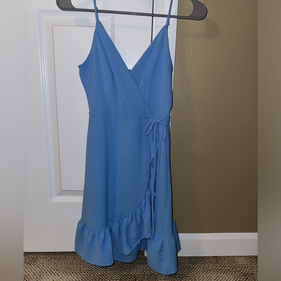 Blue dress - Picture 1 of 2